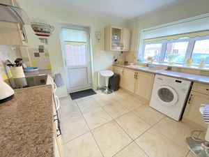 Heath Road- click for photo gallery